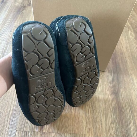 UGG Ansley black suede fur slippers slides slip on shoes women’s 7 - Picture 6 of 9